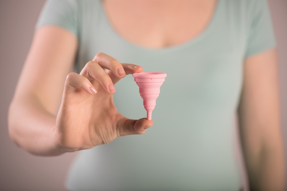 5 beneficios de las copas menstruales