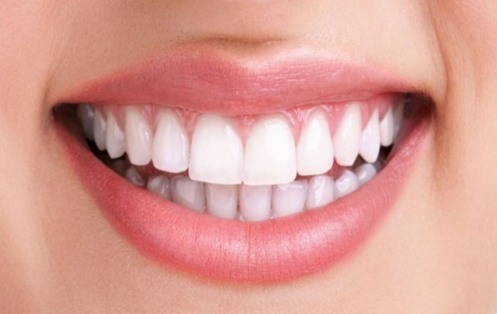 Cuidados para tener unos dientes sanos y sonrisa saludable